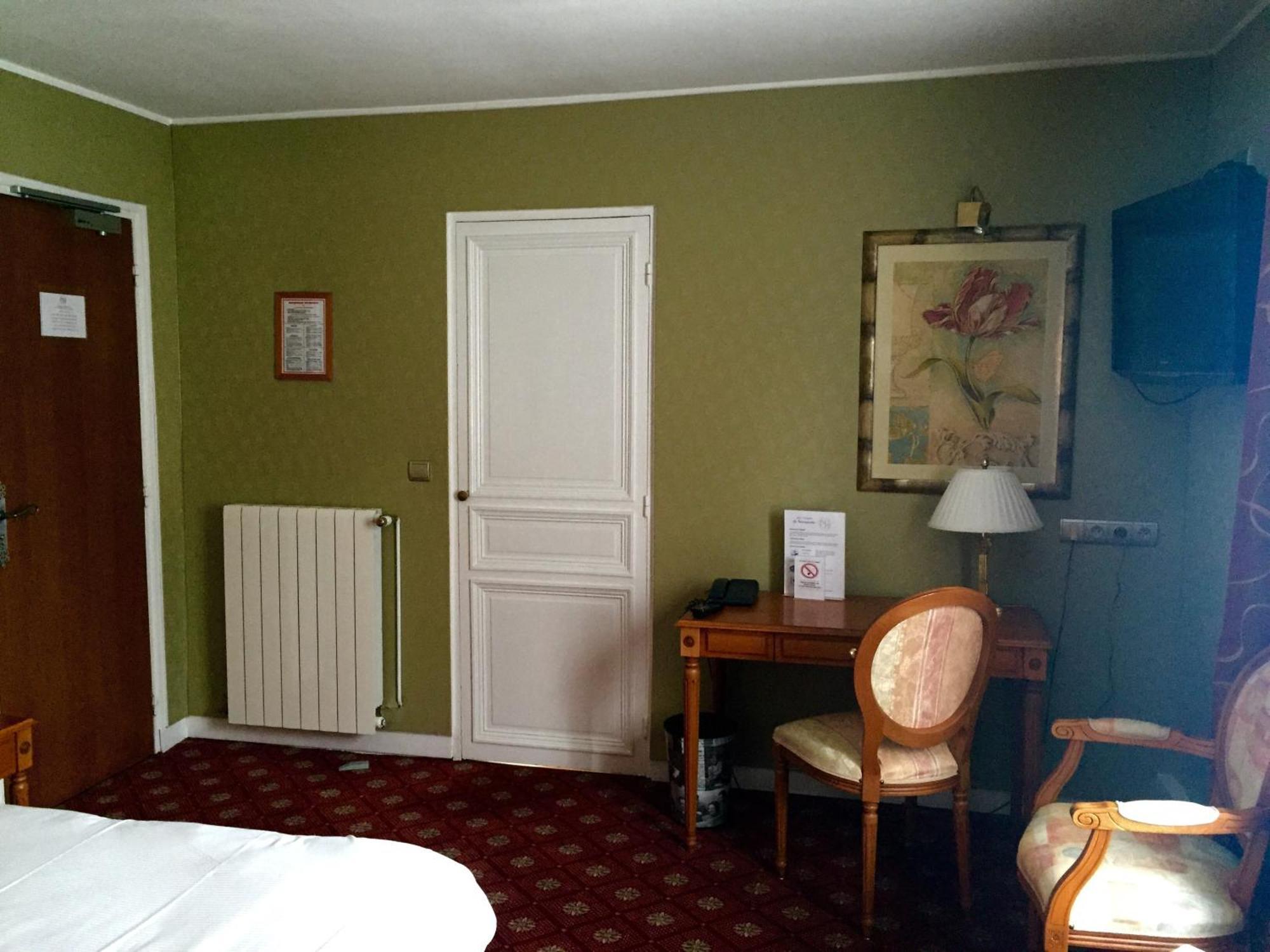 Hotel De Normandie เอเวรอ ภายนอก รูปภาพ